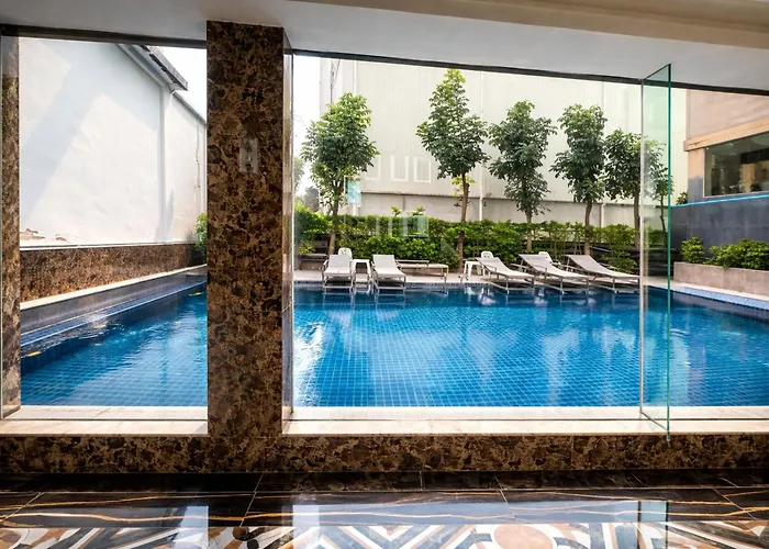 Palette Airport Hotel 4*